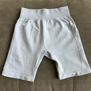 Size M AYBL Seamless High Waisted Workout Shorts in Lavender